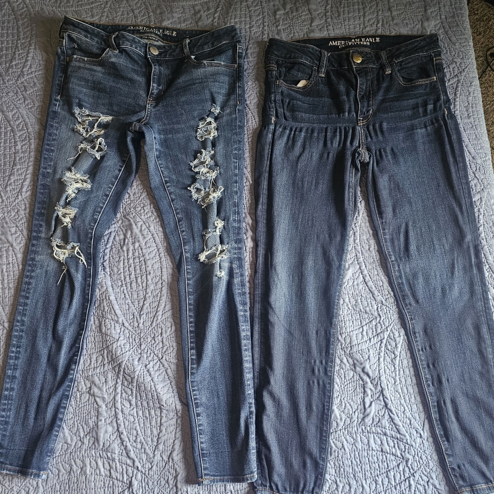 American Eagle Womens 2 Pack Jeans- 1 Distressed, 1 Jeggings, Size 8